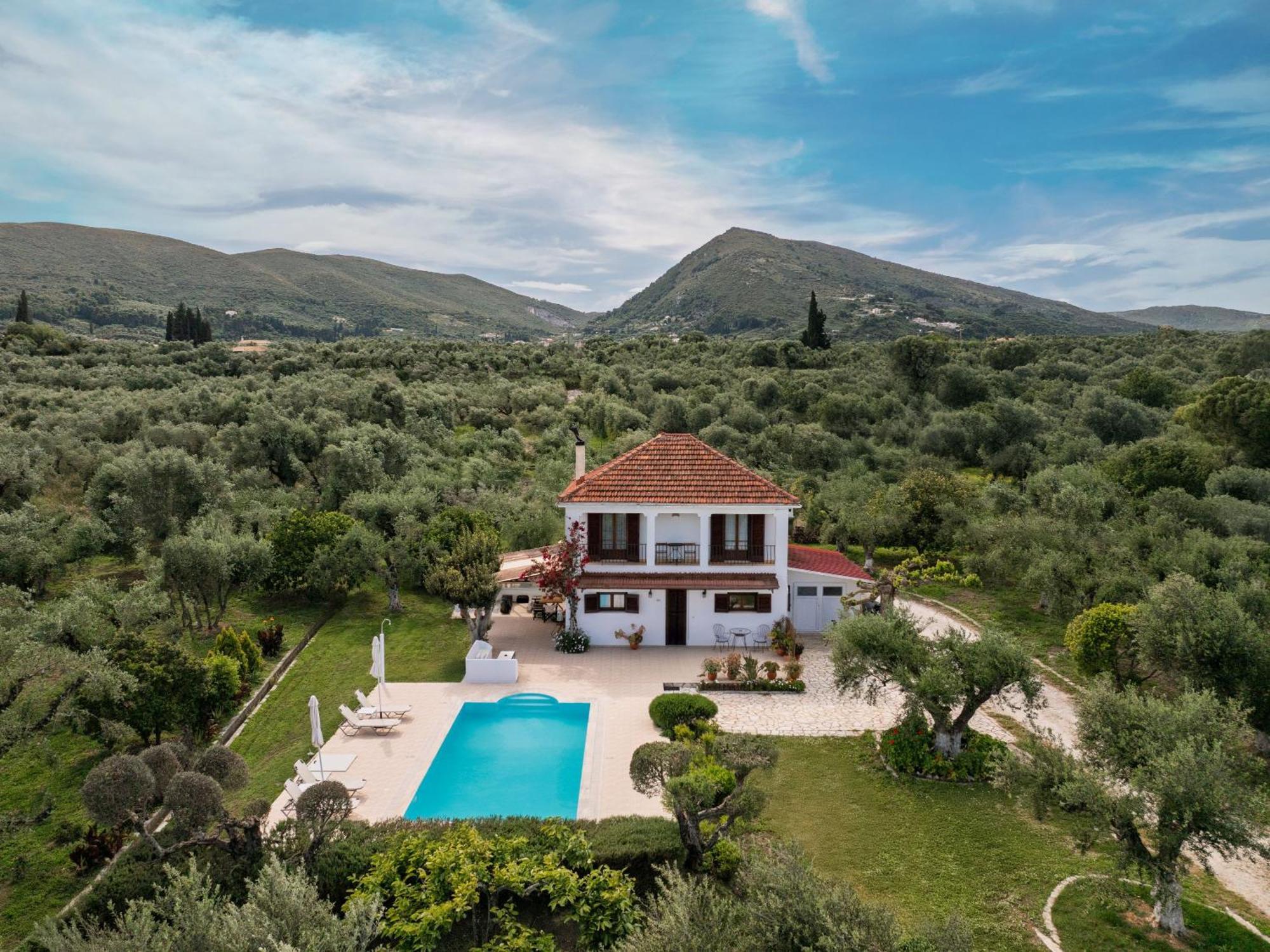 Villa Lola - 3 Bedrooms & Private Pool Lithakia  Exteriér fotografie